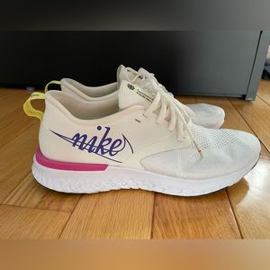 Nike Odyssey React runners